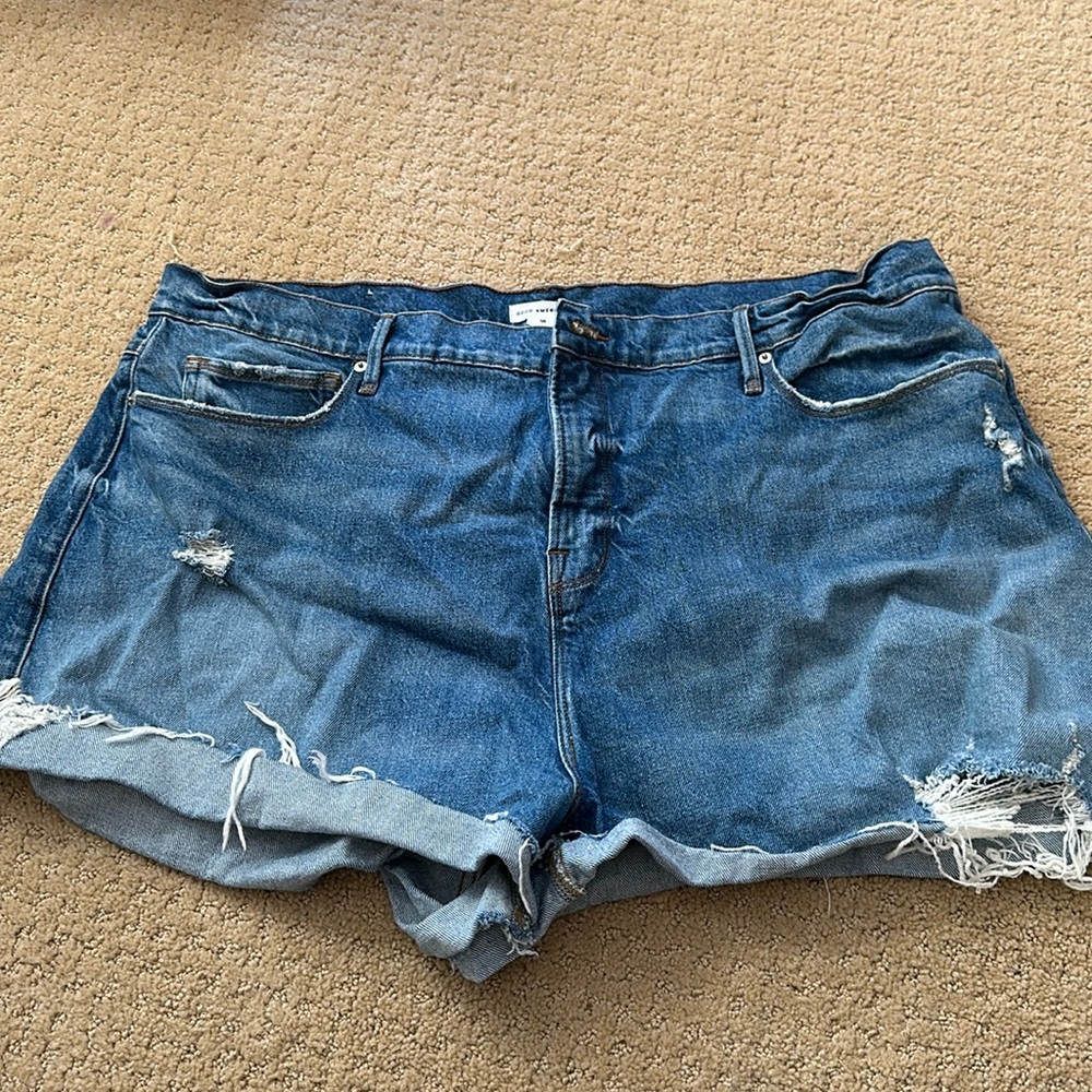 Good American 90s shorts